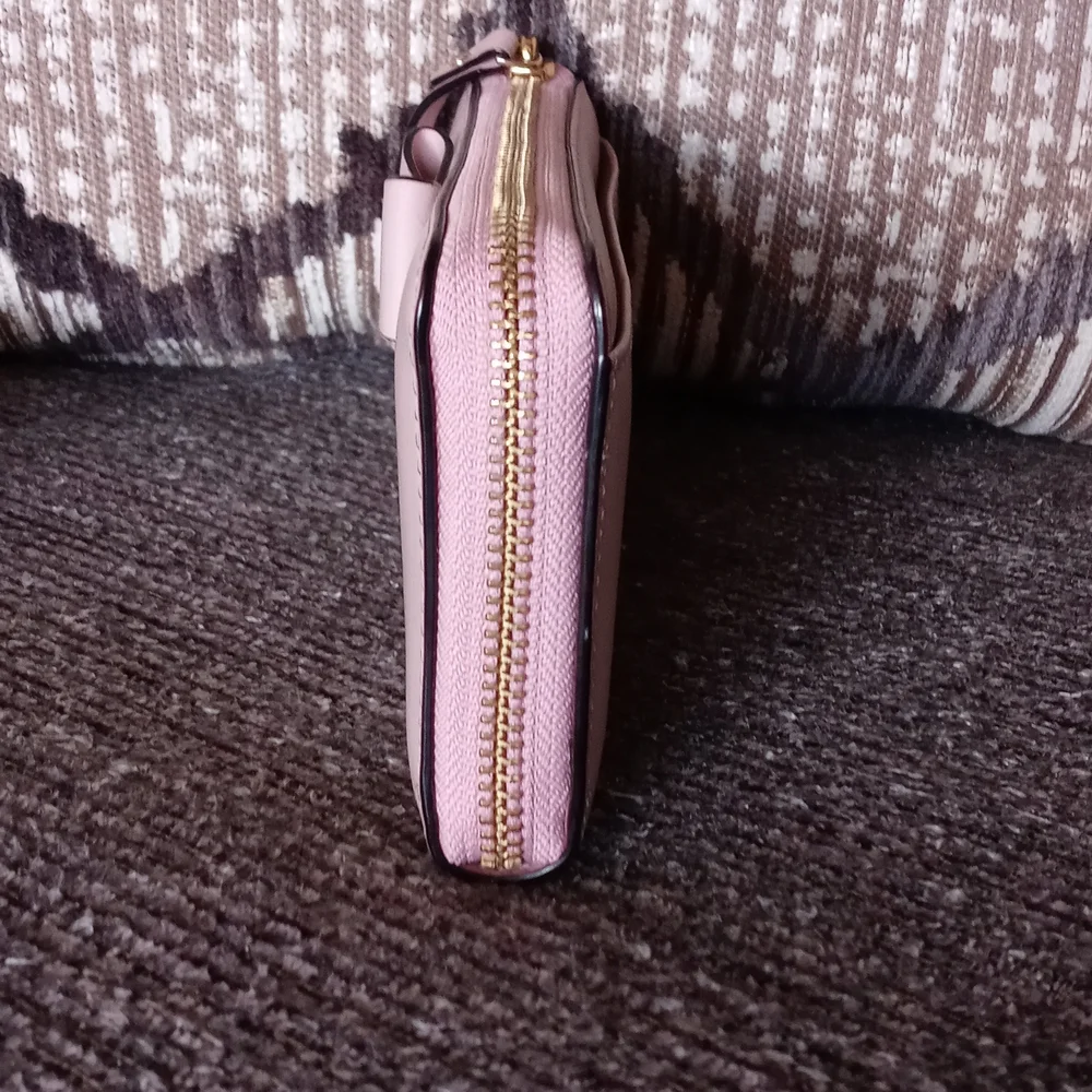 💞HTF Kate Spade💞 - Baldwin Street Nisha Wallet
